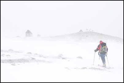 Out of Peyto glacier - rescue hut in sight, Rocky Mountains - photo Tomasz http://rdvnature.com - rendez vous nature & aventure