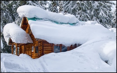 Wheeler hut in Rogers Pass - Rocky Mountains - photo Tomasz http://rdvnature.com - rendez vous nature & aventure