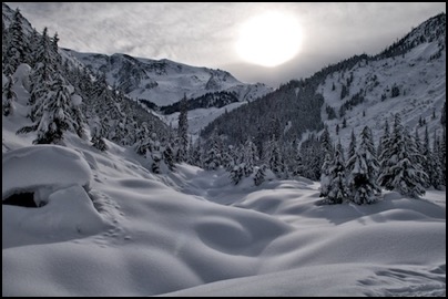 Asulkan Valley - skiing up the mouse trap - photo Tomasz http://rdvnature.com - rendez vous nature & aventure