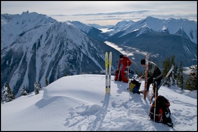 McGill shoulder - skiing best powder in the world - Rocky Mountains - photo Tomasz http://rdvnature.com - rendez vous nature & aventure