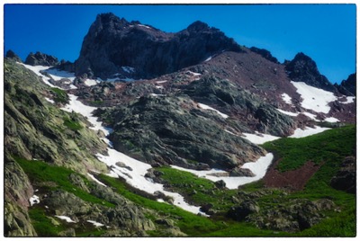 Les neves sous le Pic von Cube - photo Tomasz http://rdvnature.com