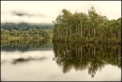 Lake Rosebery, Tasmania - photo Tomasz http://rdvnature.com