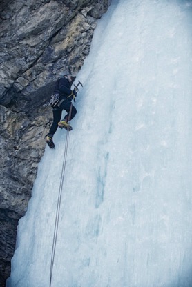 With Kevin on Professor falls, Mount Rundle, Alberta, Canada - photo Tomasz rdvnature.com
