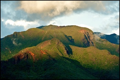 Massif Koniambo - Nouvelle Caledonie by Tomasz http://rdvnature.com