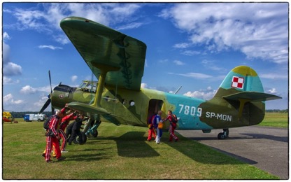 Jumping from AN-2 in Polska Nowa Wies - photo Rafal Poliwoda for rendez-vous nature & aventure (http://rdvnature.com)